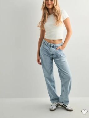 Calvin Klein Jeans 90S LOOSE size 25